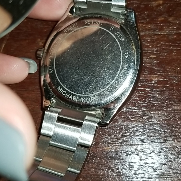 Michael Kors - Picture 3 of 3